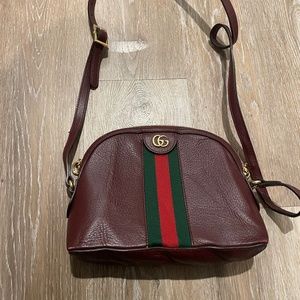 GUCCI OPHIDIA GG SMALL SHOULDER BAG BURGUNDY